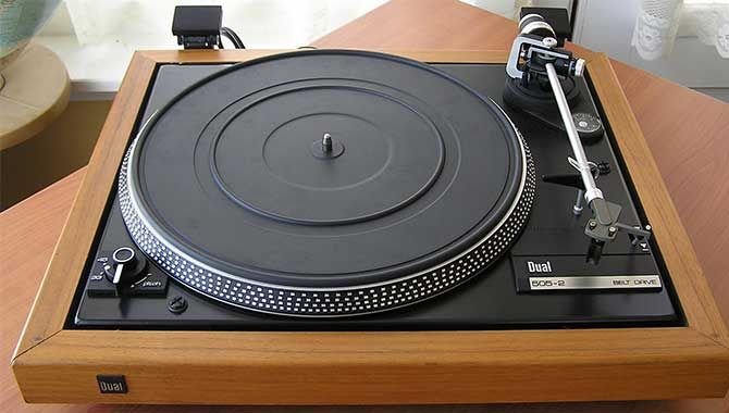Dual-Turntable-Buying-Guide