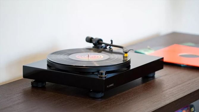 Fluance-RT80-Classic-High-Fidelity-Vinyl-Turntable