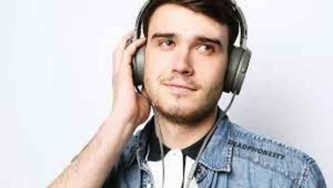 High-Impedance Headphones 100 Ohms And Up