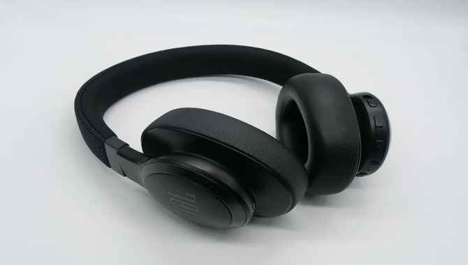 Most Versatile JBL Live 660NC Wireless Headphone