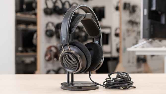 Philips Audio Fidelio X2HR over-ear headphones-