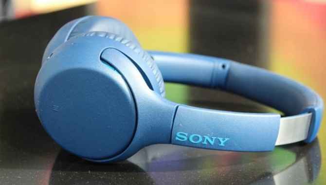 Sony WH-XB700
