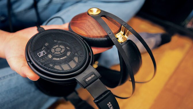 The most delicate side of Over-ear Audiophile Headphone